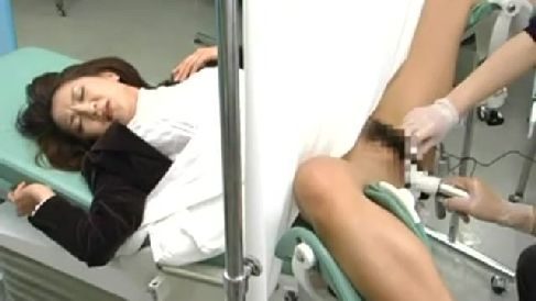 産婦人科が初めての患者にカメラを仕掛けた診察室でおまんこを弄っていく盗撮動画