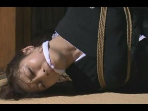 喪服未亡人が鬼畜な義父に緊縛調教される！天井から吊るされおまんこを弄られまくるjyukujo村